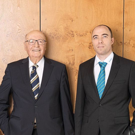 Generationenübergreifende Geschäftsführung bei Mayr Antriebstechnik: Günther Klingler, Fritz Mayr und Ferdinand Mayr (von links). Generationenübergreifende Geschäftsführung bei Mayr Antriebstechnik: Günther Klingler, Fritz Mayr und Ferdinand Mayr (von links).