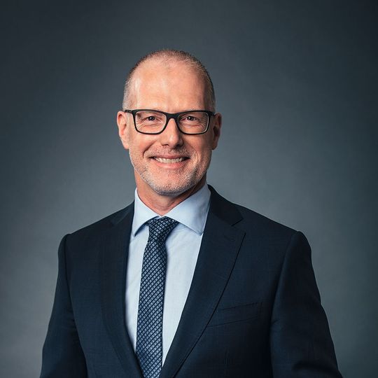 Bernd Brauer stellt die neue digitale Autofinanzierung von Consors Finanz vor. Bernd Brauer stellt die neue digitale Autofinanzierung von Consors Finanz vor.