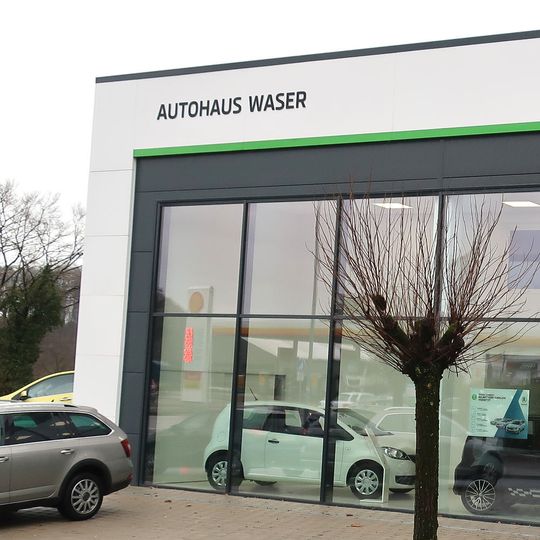 Das Autohaus Waser ist seit gut 40 Jahren in Tiegen am Hochrhein aktiv und hat sich zum Partner der Mobilität in der Bevölkerung entwickelt. Das Autohaus Waser ist seit gut 40 Jahren in Tiegen am Hochrhein aktiv und hat sich zum Partner der Mobilität in der Bevölkerung entwickelt.