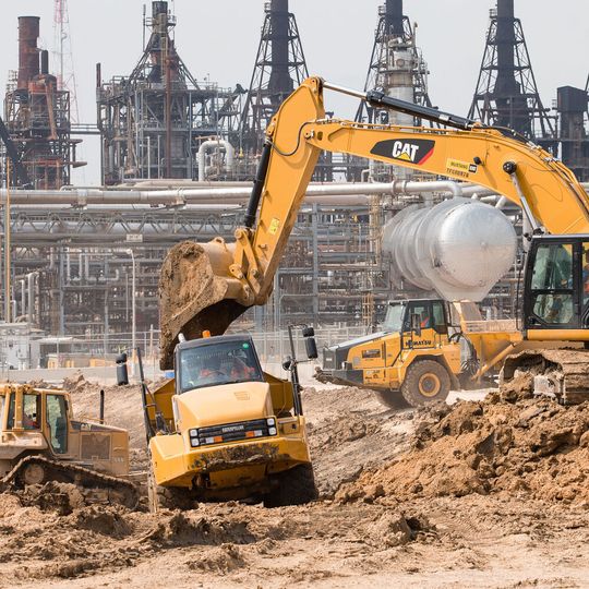 Exxon Mobil hat kürzlich eine 1,8-Milliarden-Euro-Investition in die Erweiterung seines Chemiewerks in Baytown, Texas, angekündigt. Exxon Mobil hat kürzlich eine 1,8-Milliarden-Euro-Investition in die Erweiterung seines Chemiewerks in Baytown, Texas, angekündigt.