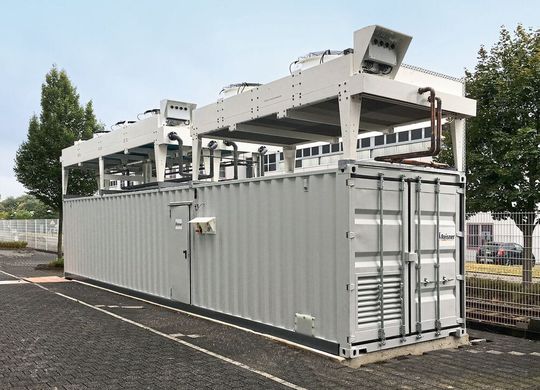 Die komplette Kältetechnik findet im Container und auf dessen Dach Platz.