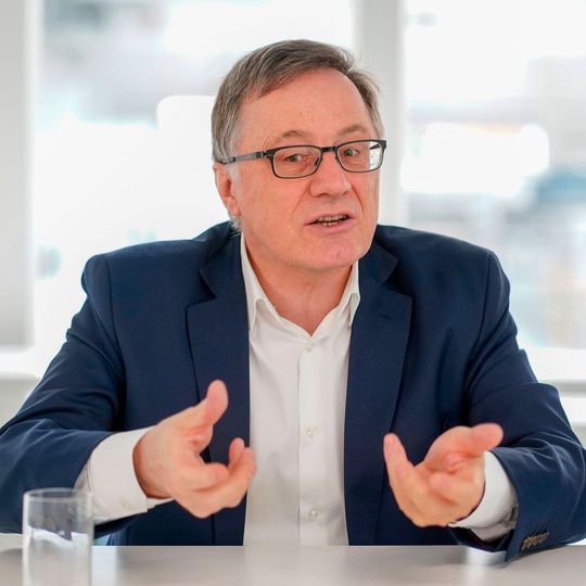 Wilhelm Bauer, Leiter des Fraunhofer IAO und Technologiebeauftragter des Landes Baden-Württemberg: „Viele Betriebe nehmen sich keine Zeit für die Digitalisierung, weil die Auftragsbücher voll sind. Dabei sind gerade in wirtschaftlich guten Zeiten die nötigen Mittel vorhanden, um das Thema anzugehen.“ Wilhelm Bauer, Leiter des Fraunhofer IAO und Technologiebeauftragter des Landes Baden-Württemberg: „Viele Betriebe nehmen sich keine Zeit für die Digitalisierung, weil die Auftragsbücher voll sind. Dabei sind gerade in wirtschaftlich guten Zeiten die nötigen Mittel vorhanden, um das Thema anzugehen.“