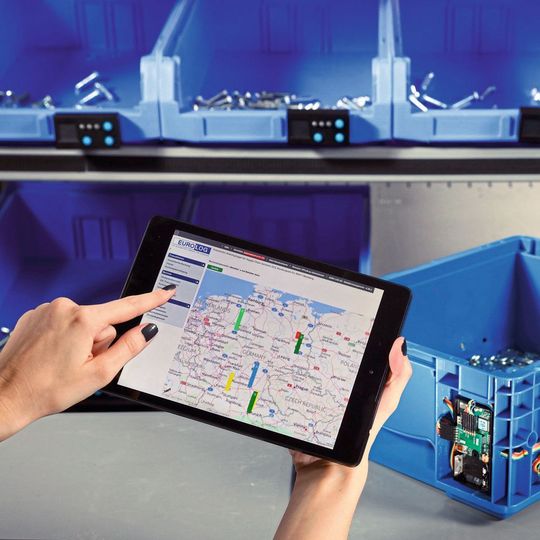 Durch das Einbinden von Geo- und GPS-Daten lassen sich die intelligenten Behälter des Forschungsprojektes „DProdLog“ orten und verfolgen. Durch das Einbinden von Geo- und GPS-Daten lassen sich die intelligenten Behälter des Forschungsprojektes „DProdLog“ orten und verfolgen.