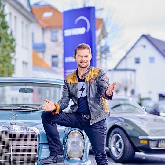Det Müller in seinem Element. Det Müller in seinem Element.