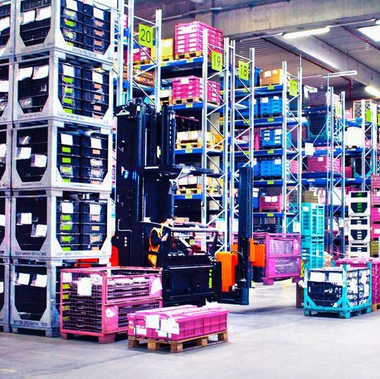 In ihrem Logistikzentrum im niederbayerischen Wört setzt die Rudolph Logistik Gruppe auf IT-Technik von Inconso In ihrem Logistikzentrum im niederbayerischen Wört setzt die Rudolph Logistik Gruppe auf IT-Technik von Inconso