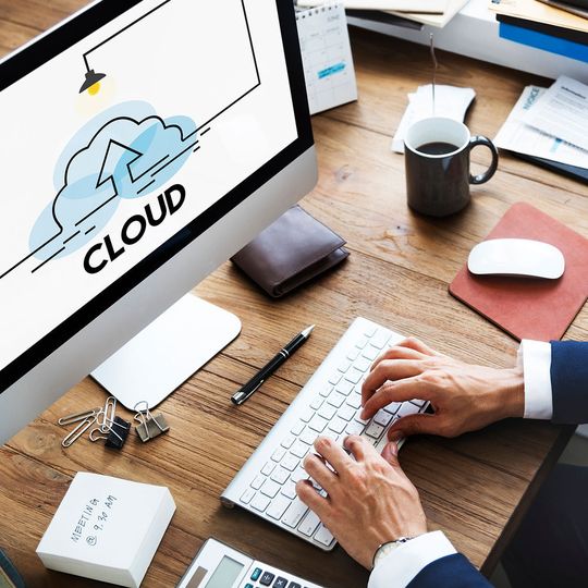 Cloud-Speicher für Einsteiger – Office-365-Nutzer haben mehr Funktionen zur Verfügung. Cloud-Speicher für Einsteiger – Office-365-Nutzer haben mehr Funktionen zur Verfügung.