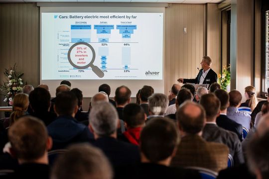 Uwe Hotz, CEO von Alvier Mechatronics, stellt seine Vision vor. Uwe Hotz, CEO von Alvier Mechatronics, stellt seine Vision vor.