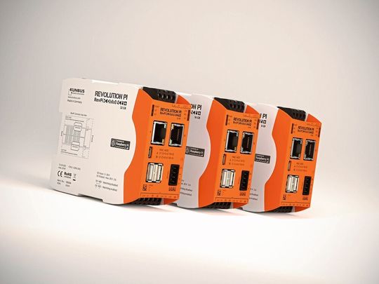 Das auf Basis des Raspberry Pi entwickelte IIoT Gateway Rev Pi Connect wird als Rev Pi Connect+ nun mit 8, 16 oder 32 GB eMMC-Speicher ausgestattet. Das auf Basis des Raspberry Pi entwickelte IIoT Gateway Rev Pi Connect wird als Rev Pi Connect+ nun mit 8, 16 oder 32 GB eMMC-Speicher ausgestattet.