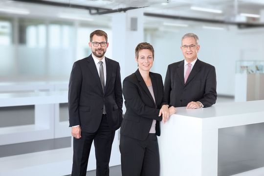 Die Geschäftsführer (v.l.) Florian Hermle, Katrin Stegmaier-Hermle und Michael Unger sind mit der Entwicklung 2018 zufrieden.