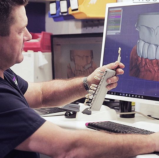 Chris Hart: «Thanks to the increasing use of computer-supported construction and manufacturing in dental medicine, more and more dentists realize what implant suppliers are capable of providing.» Chris Hart: «Thanks to the increasing use of computer-supported construction and manufacturing in dental medicine, more and more dentists realize what implant suppliers are capable of providing.»