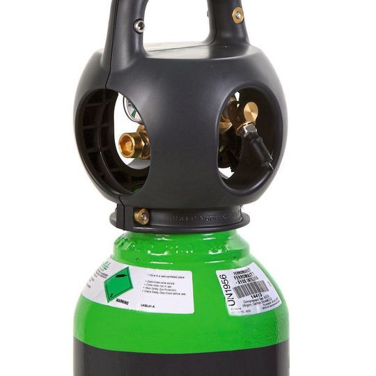 Die Integra Gasflasche von Air Products gibt es jetzt auch als 10 L-Flasche. Die Integra Gasflasche von Air Products gibt es jetzt auch als 10 L-Flasche.