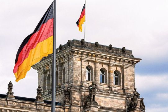 Am Stand der Bundesregierung können sich die Messebesucher über die Förderung des Bundes informieren. Am Stand der Bundesregierung können sich die Messebesucher über die Förderung des Bundes informieren.