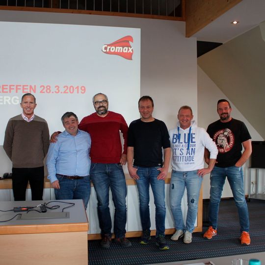 Cromax Vertriebsleiter Thomas Weppner diskutierte während des Five Star Beiratstreffens konstruktiv mit den Mitgliedern Jürgen Maas, Dominik Kettner, Ivo Baumgarten, Mathias Zimmermann und Roger Hornung. Cromax Vertriebsleiter Thomas Weppner diskutierte während des Five Star Beiratstreffens konstruktiv mit den Mitgliedern Jürgen Maas, Dominik Kettner, Ivo Baumgarten, Mathias Zimmermann und Roger Hornung.