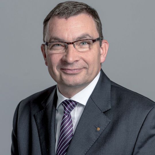 Peter Meier: „Der Marktplatz Autohaus trägt entscheidend dazu bei, dass echte Kundenbeziehungen zustande kommen.“ Peter Meier: „Der Marktplatz Autohaus trägt entscheidend dazu bei, dass echte Kundenbeziehungen zustande kommen.“