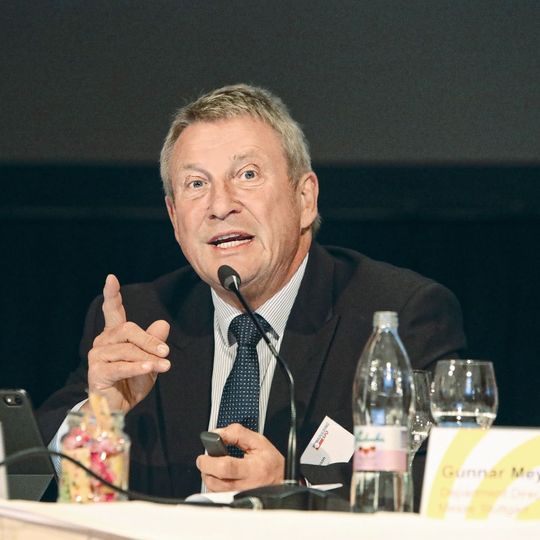 At the press conference, Bob Williamson spoke about the current situation and Industry 4.0. At the press conference, Bob Williamson spoke about the current situation and Industry 4.0.