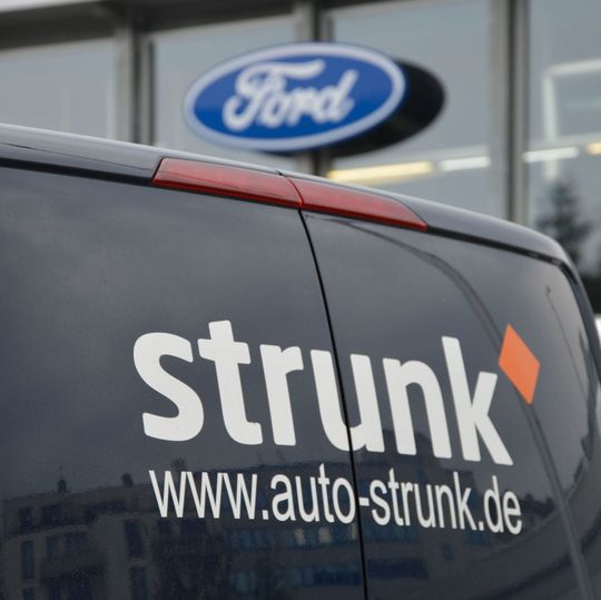 Das Ford-Autohaus Strunk will die Kunden digital abholen und sie in seinen Betrieb lotsen. Das Ford-Autohaus Strunk will die Kunden digital abholen und sie in seinen Betrieb lotsen.