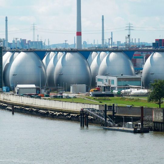 Viele Problemstoffe können in den heutigen Kläranlagen nicht vollständig aus dem Abwasser beseitigt werden. Viele Problemstoffe können in den heutigen Kläranlagen nicht vollständig aus dem Abwasser beseitigt werden.
