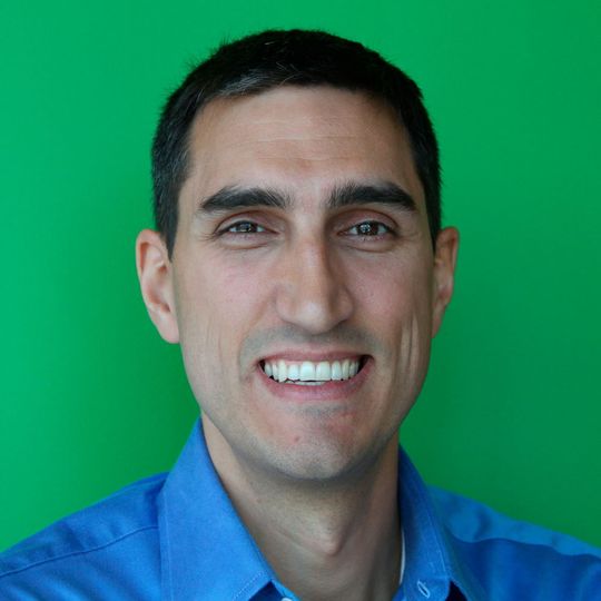 Automotive-Experte Dennis Morgenstern von Google Deutschland zeigt auf den Digital Automotive Days 2019 den Weg für den Automobilhandel und -service in den Omnichannel-Retail auf. Automotive-Experte Dennis Morgenstern von Google Deutschland zeigt auf den Digital Automotive Days 2019 den Weg für den Automobilhandel und -service in den Omnichannel-Retail auf.