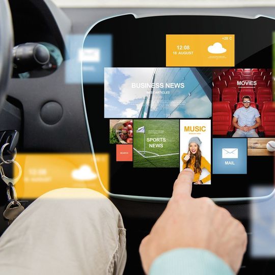 Das Fahrzeugdisplay wird zum Point of sale im Auto. Die Kundenannahme am Werkstatttresen scheint vom Aussterben bedroht. Das Fahrzeugdisplay wird zum Point of sale im Auto. Die Kundenannahme am Werkstatttresen scheint vom Aussterben bedroht.