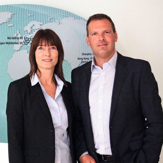 Generationenwechsel bei Bühler Motor: Kerstin Jung als Vice President HR und Michael Eckert als Vice President Operations. Generationenwechsel bei Bühler Motor: Kerstin Jung als Vice President HR und Michael Eckert als Vice President Operations.