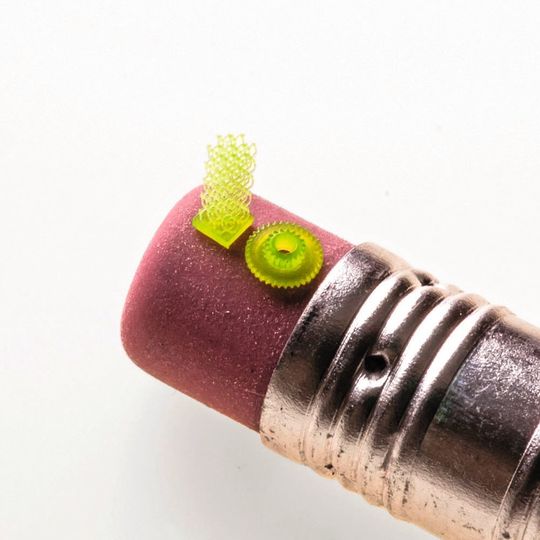 Micro Fine Green wurde speziell für den Einsatz bei Protolabs in Stereolithographie-Verfahren mit Mikro-Auflösung hergestellt. Micro Fine Green wurde speziell für den Einsatz bei Protolabs in Stereolithographie-Verfahren mit Mikro-Auflösung hergestellt.