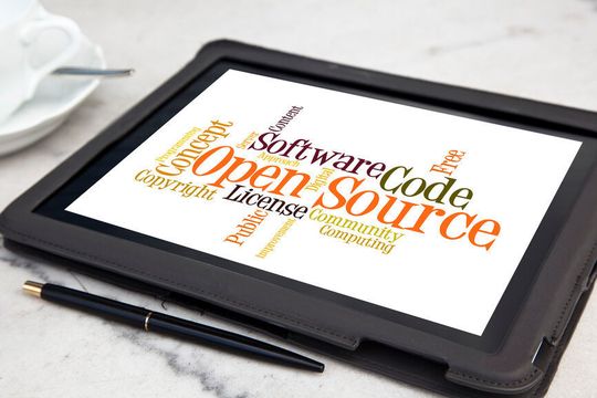 Open Source Standardpakete und Werkzeuge sind weit verbreitet: In 96% aller Softwareprojekten wird eine Form von Open-Source-Komponente eingesetzt. Dieser Artikel beleuchtet einige der Risiken beim Einbetten von solcher Komponenten und stellt die Ergebnisse einer weltweiten Untersuchung zu Sicherheitslücken in Open Source Komponenten vor. Open Source Standardpakete und Werkzeuge sind weit verbreitet: In 96% aller Softwareprojekten wird eine Form von Open-Source-Komponente eingesetzt. Dieser Artikel beleuchtet einige der Risiken beim Einbetten von solcher Komponenten und stellt die Ergebnisse einer weltweiten Untersuchung zu Sicherheitslücken in Open Source Komponenten vor.