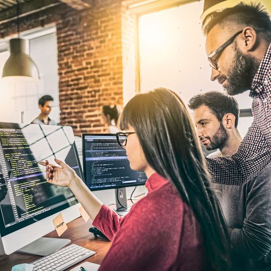 Schon bei der Entwicklung neuer Software sollte auf die Bedürfnisse des Anwerders bezüglich leichter Bedienbarkeit Rücksicht genommen werden. Schon bei der Entwicklung neuer Software sollte auf die Bedürfnisse des Anwerders bezüglich leichter Bedienbarkeit Rücksicht genommen werden.