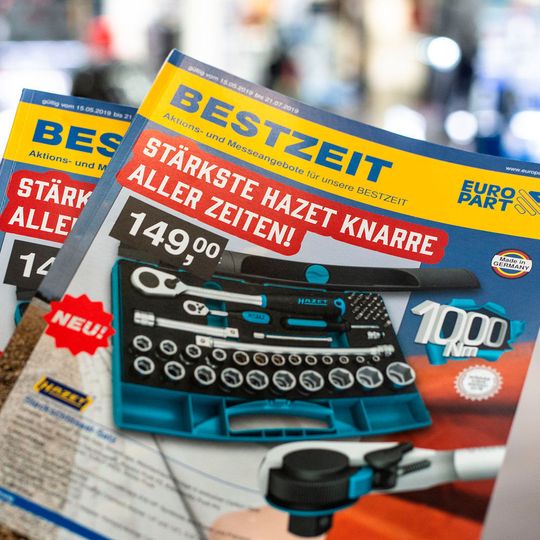 In dem 248 Seiten starken Katalog finden sich zahlreiche Angeboten aus allen Bereichen des Reparatur- und Werkstattbedarfs In dem 248 Seiten starken Katalog finden sich zahlreiche Angeboten aus allen Bereichen des Reparatur- und Werkstattbedarfs