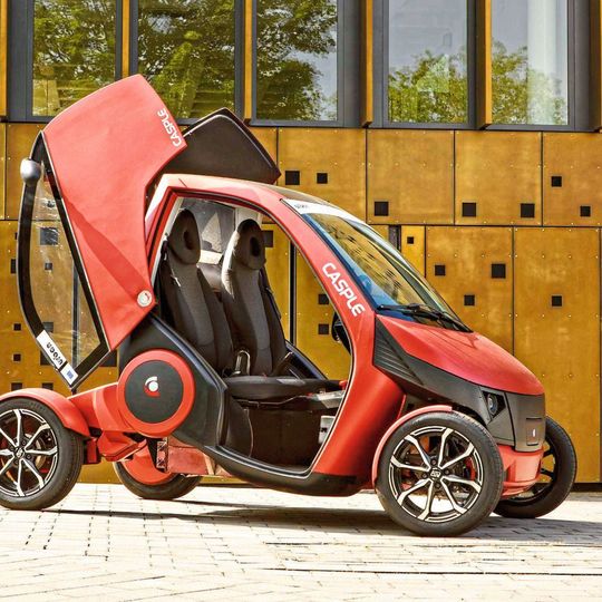 Das „Urban-EV“ soll zeigen, was sicherheitstechnisch mit Kleinstfahrzeugen möglich ist. Das „Urban-EV“ soll zeigen, was sicherheitstechnisch mit Kleinstfahrzeugen möglich ist.