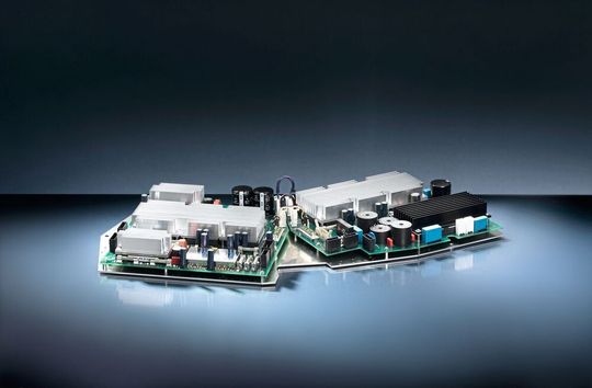 Stromversorgungseinheit maßgeschneidert für den Einsatz in der rotierenden Gantry eines Computertomografen.