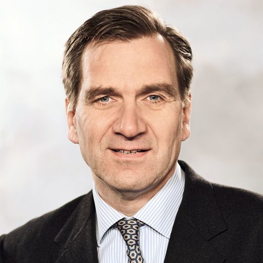 Clemens Fritzen, Vorstand der Netbid AG, sprach über die Vor- und Nachteile von Onlineauktionen. Clemens Fritzen, Vorstand der Netbid AG, sprach über die Vor- und Nachteile von Onlineauktionen.