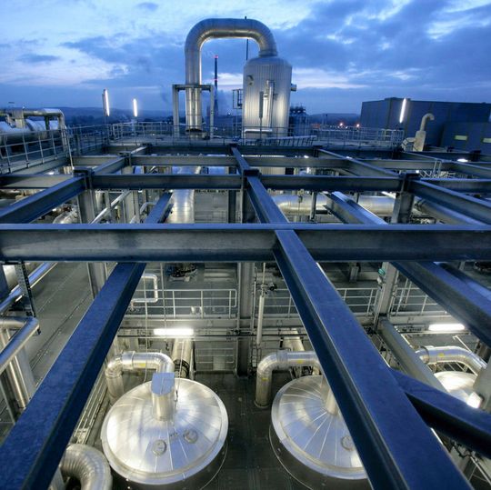 Bioethanolwerk von Crop Energies, Zeitz, mit einer Produktionskapazität von 285.000 Tonnen/Jahr. Bioethanolwerk von Crop Energies, Zeitz, mit einer Produktionskapazität von 285.000 Tonnen/Jahr.
