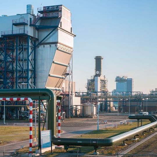 Nouryon's plant in Delfzijl will be supplied with sustainable steam. Nouryon's plant in Delfzijl will be supplied with sustainable steam.