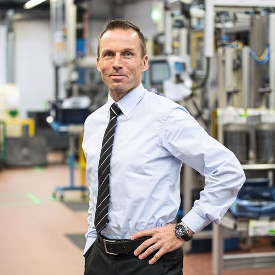 Jörg Grotendorst leitet seit Januar 2016 die Division E-Mobility der ZF Friedrichshafen AG. Jörg Grotendorst leitet seit Januar 2016 die Division E-Mobility der ZF Friedrichshafen AG.