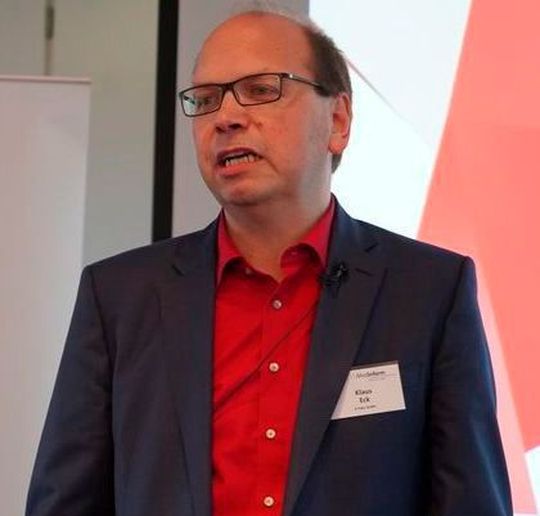 Kommunikationsberater Klaus Eck: „Die Unternehmen müssen ihre Mitarbeiter ermuntern und befähigen, selbst zu kommunizieren.“ Kommunikationsberater Klaus Eck: „Die Unternehmen müssen ihre Mitarbeiter ermuntern und befähigen, selbst zu kommunizieren.“