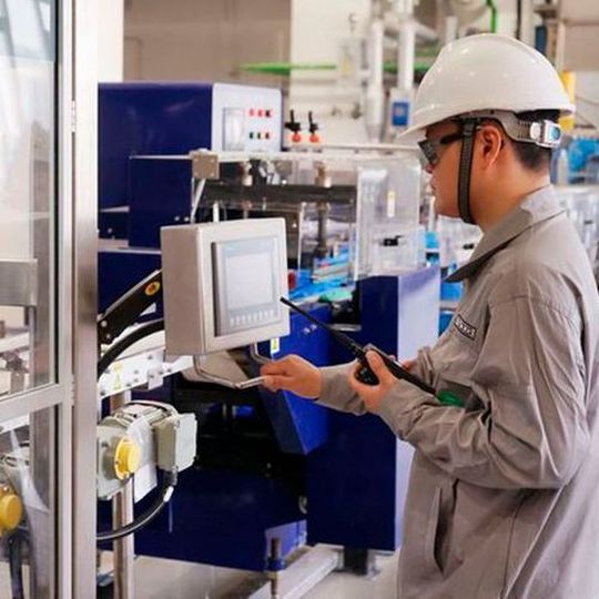 With its new manufacturing line in Zhangjiagang, China, Wacker is significantly expanding its global production capacity for high consistency silicone rubber. With its new manufacturing line in Zhangjiagang, China, Wacker is significantly expanding its global production capacity for high consistency silicone rubber.