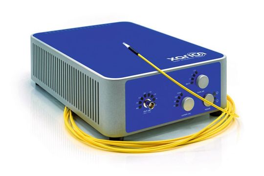 Das optische Mikrofon Eta250 Ultra. Ein Komplettsystem bestehend aus der Signalverarbeitungseinheit, Sensorkopf und optischer Faser. Das optische Mikrofon Eta250 Ultra. Ein Komplettsystem bestehend aus der Signalverarbeitungseinheit, Sensorkopf und optischer Faser.