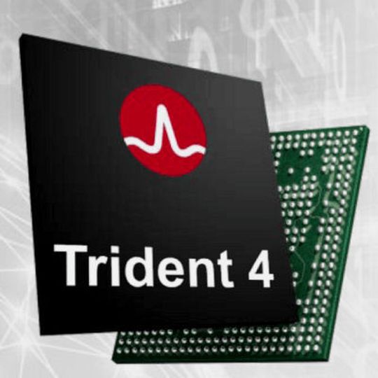 Broadcom verspricht mit seiner Trident 4 BCM56880 Switch-Serie bekannt, die branchenweit höchste Ethernet-Switching-Leistung. Die Bauteile bieten zudem eine Compiler-programmierbare Paketverarbeitung und Telemetrie. Broadcom verspricht mit seiner Trident 4 BCM56880 Switch-Serie bekannt, die branchenweit höchste Ethernet-Switching-Leistung. Die Bauteile bieten zudem eine Compiler-programmierbare Paketverarbeitung und Telemetrie.
