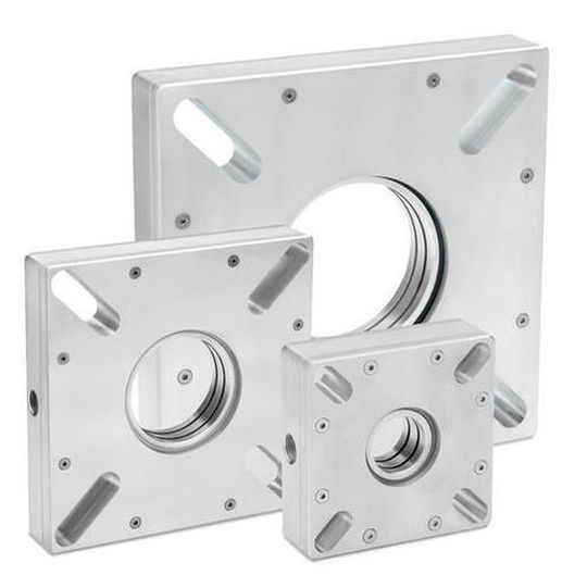 The AM Cema shaft seal utilises a positive air- or inert gas- purge to create a barrier between the shaft and seal, eliminating product leakage and process contamination. The AM Cema shaft seal utilises a positive air- or inert gas- purge to create a barrier between the shaft and seal, eliminating product leakage and process contamination.