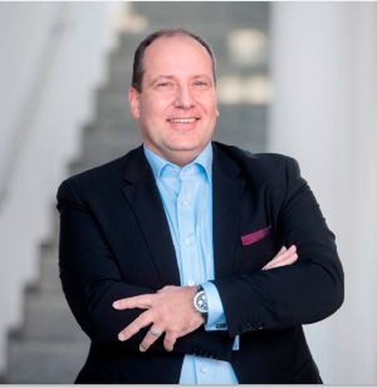 Thilo Döring, HMS: „Der Übergang zu Industrial Ethernet setzt sich fort.“ Thilo Döring, HMS: „Der Übergang zu Industrial Ethernet setzt sich fort.“