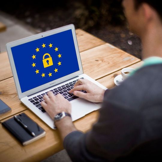 Obwohl der Datenschutz in vielen Unternehmen an Bedeutung gewonnen hat, wissen sie oft nicht über die relevanten Bestimmungen Bescheid. Obwohl der Datenschutz in vielen Unternehmen an Bedeutung gewonnen hat, wissen sie oft nicht über die relevanten Bestimmungen Bescheid.