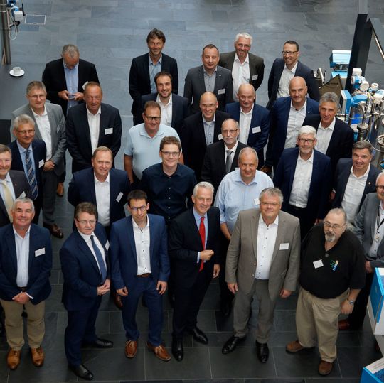 Beim Open Integration Meeting Anfang Juni im schweizerischen Reinach berichteten Vertreter der Chemie- und Pharmaindustrie, wie sie von dem Partnerprogramm bei der Digitalisierung ihrer Prozessanlagen profitieren. Beim Open Integration Meeting Anfang Juni im schweizerischen Reinach berichteten Vertreter der Chemie- und Pharmaindustrie, wie sie von dem Partnerprogramm bei der Digitalisierung ihrer Prozessanlagen profitieren.