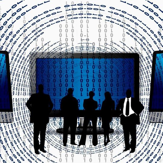 Obwohl die chemische Industrie erst verhältnismäßig spät mit der Digitalisierung begonnen hat beobachtet EY seit 2015 eine gesteigerte Aktivität. Obwohl die chemische Industrie erst verhältnismäßig spät mit der Digitalisierung begonnen hat beobachtet EY seit 2015 eine gesteigerte Aktivität.