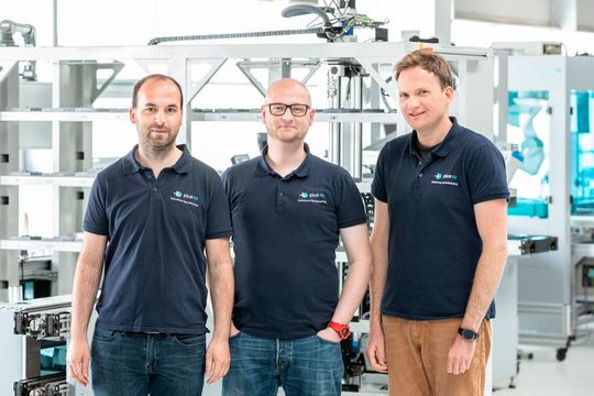 Von Wissenschaftlern zu Firmengründern (v.l.): Thomas Hilzbrich, Pablo Mayer und Felix Müller haben die „Smarte Systemoptimierung“ entwickelt, nun machen sich die Wissenschaftler mit dieser Technologie selbstständig. Von Wissenschaftlern zu Firmengründern (v.l.): Thomas Hilzbrich, Pablo Mayer und Felix Müller haben die „Smarte Systemoptimierung“ entwickelt, nun machen sich die Wissenschaftler mit dieser Technologie selbstständig.