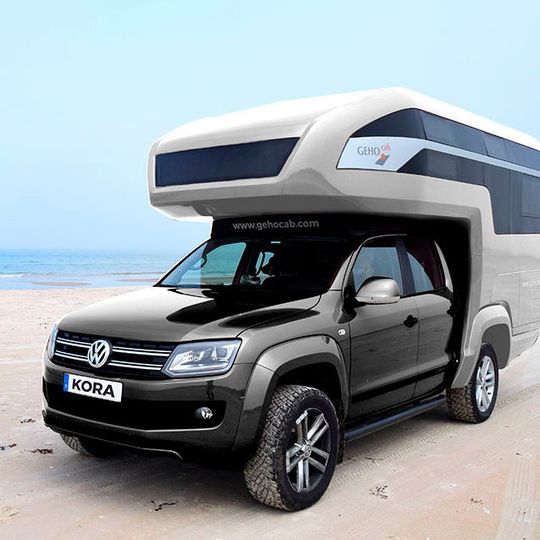 Das GEHO-Cab Offroadmobil „KORA“ ist eine Carbon-Aufsetzkabine auf Amarok-Basis. Das GEHO-Cab Offroadmobil „KORA“ ist eine Carbon-Aufsetzkabine auf Amarok-Basis.