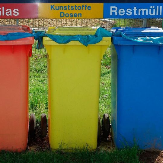 Nachhaltigkeit ist mehr als ein Schlagwort, sie beeinflusst Gesellschaft und Wirtschaft über sämtliche Branchen hinweg. Nachhaltigkeit ist mehr als ein Schlagwort, sie beeinflusst Gesellschaft und Wirtschaft über sämtliche Branchen hinweg.