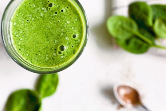 Bis zu vier Kilogramm Blattspinat pro Tag müsste man zehn Wochen lang jeden Tag essen, um dieselbe Menge Ecdysteron aufzunehmen wie einige Probanden in der vorliegenden Studie in Kapselform zu sich nahmen. Um die Wirkung der höheren verabreichten Dosis zu erreichen, müssten sogar ein bis 16 Kilo Spinat verzehrt werden. (Symbolbild)