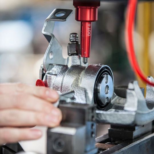 Remanufacturing bei ZF in Frydlant: Aufgearbeitete Ersatzteile weisen die gleiche Qualität auf wie Neuteile. Remanufacturing bei ZF in Frydlant: Aufgearbeitete Ersatzteile weisen die gleiche Qualität auf wie Neuteile.