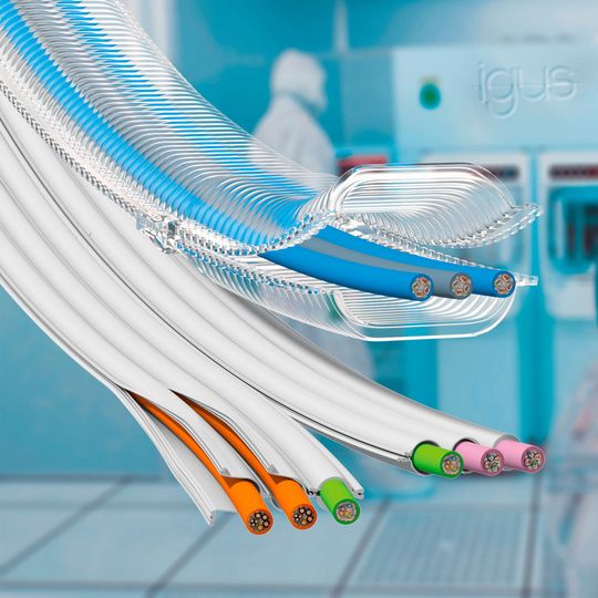 Die E-Skin Flat und die E-Skin Soft sind zwei platzsparende Energieführungen für den Reinraum. Die modularen Energieketten verfahren leise und sind einfach zu befüllen. In einer zweiten Ausbaustufe der E-Skin Flat sollen die einzelnen Kammern mit einem Reißverschluss-Verfahren zu öffnen sein. Die E-Skin Flat und die E-Skin Soft sind zwei platzsparende Energieführungen für den Reinraum. Die modularen Energieketten verfahren leise und sind einfach zu befüllen. In einer zweiten Ausbaustufe der E-Skin Flat sollen die einzelnen Kammern mit einem Reißverschluss-Verfahren zu öffnen sein.