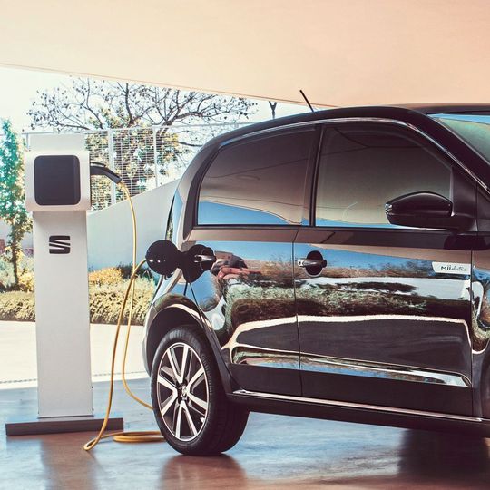 Seat ersetzt den konventionell angetriebenen Kleinwagen Mii durch eine vollelektrische Variante. Seat ersetzt den konventionell angetriebenen Kleinwagen Mii durch eine vollelektrische Variante.